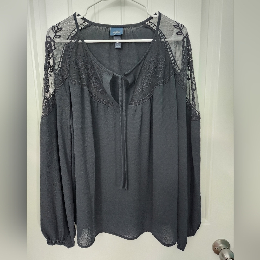 Daytrip Floral Crochet Top in Black, Size Large - Picture 4 of 7